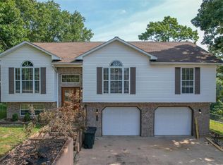 111 Sawmill Ln, Saint Robert, MO 65584