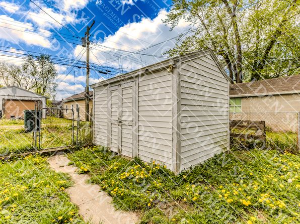 1117 W 14th St, Muncie, IN 47302