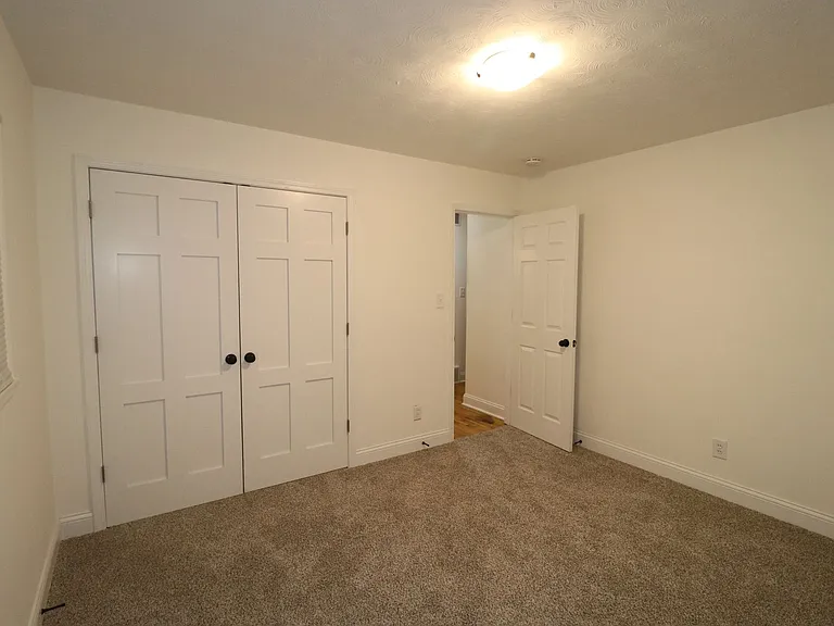 517 Maple St — Photo 11