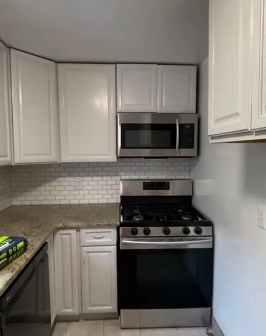 176 Rutherford Pl — Photo 2