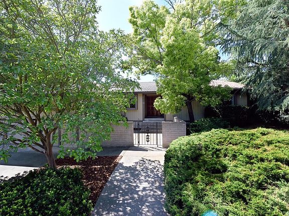 2nd image of 7640 Westover Ct