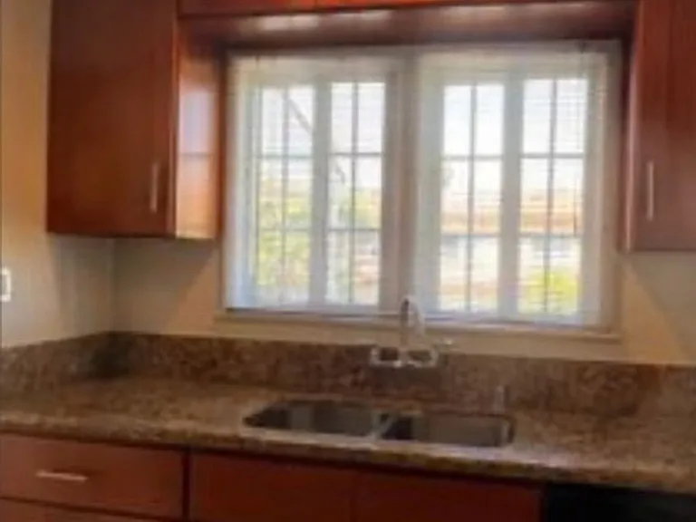 1171 Huntington Dr — Photo 36