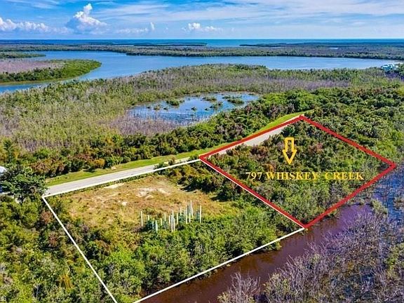 2nd image of 797 Whiskey Creek DR