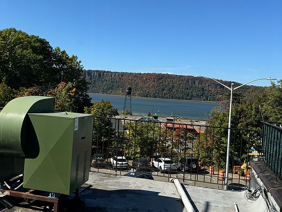 2nd image of 535 Warburton Ave #2-F