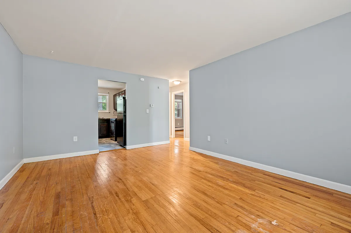 Building Photo - 106 Central Ave #B2