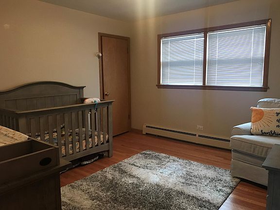 5th image of 5748 W Gunnison St Unit 2