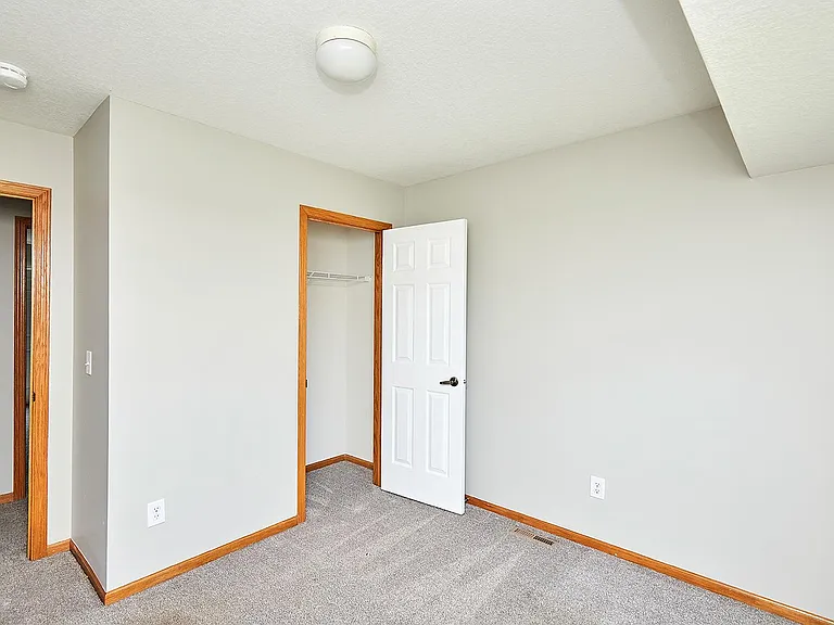 615 SE Prairie Park Ln — Photo 20