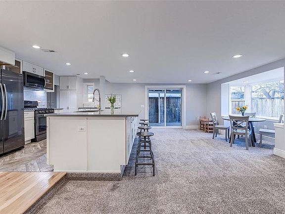 Open floor plan with breakfast nook
