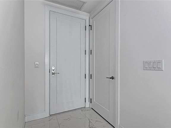 5th image of 100 1st Ave N Unit 1204