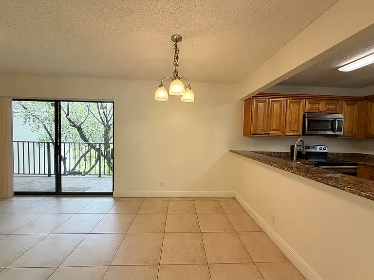 1541 Windorah Way #E — Photo 8