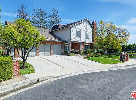 2nd image of 15501 Azzure Ct
