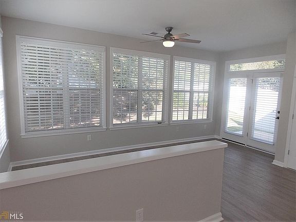 5th image of 2310 Applegate Ln