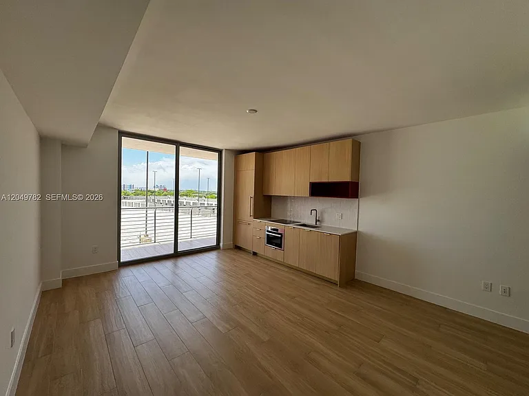 90 NE 32nd St #625 — Photo 14