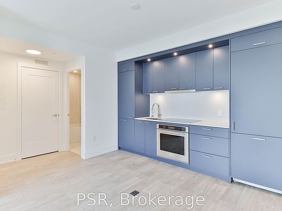 2nd image of 858 Dupont St #733
