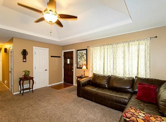 2nd image of 8535 Stearns St