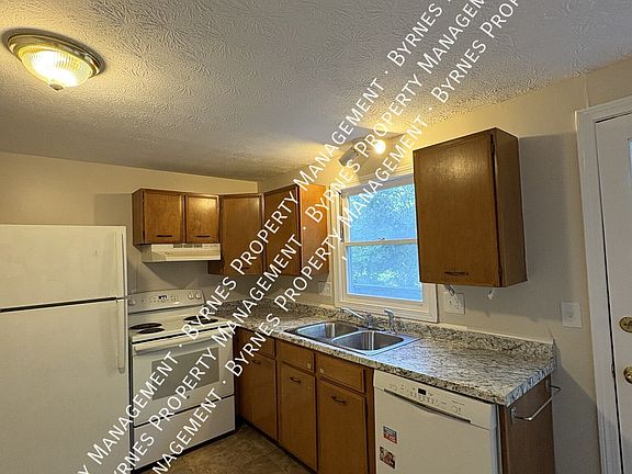2nd image of 99 Lawrence St #4