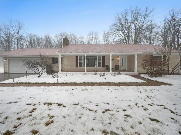 4909 W Woodcrest Dr, Orange, OH 44022