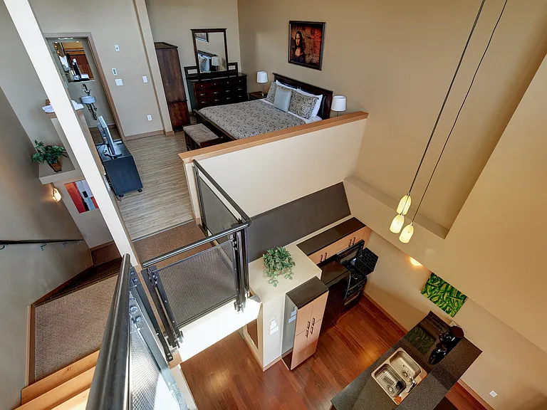 Pandora Ave — Photo 9