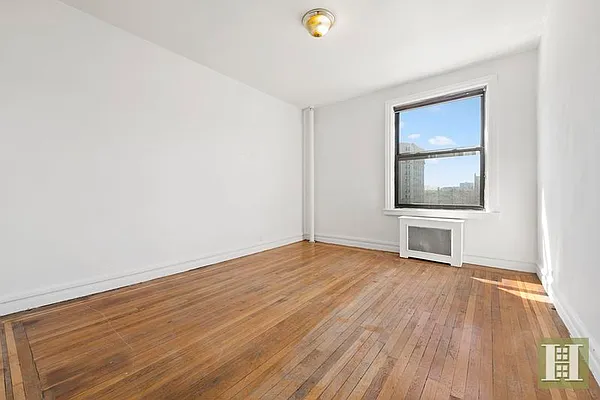 Rented by Halstead Real Estate | media 7