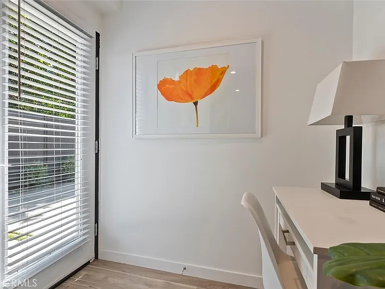 13538 Vanowen St #5 — Photo 6