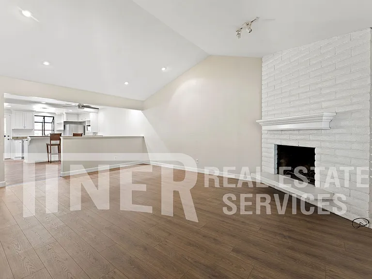 8 Saratoga Cir — Photo 8