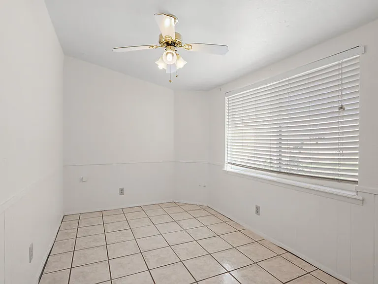 1600 Sumac Dr — Photo 18