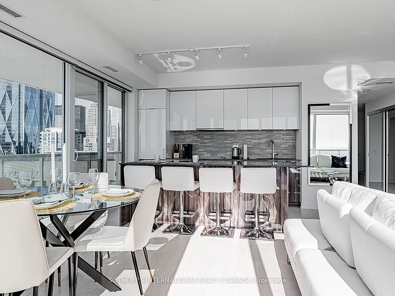 15 Queens Quay E #3403 — Photo 12