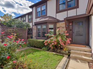 10 Roosevelt St, Saint Charles, IL