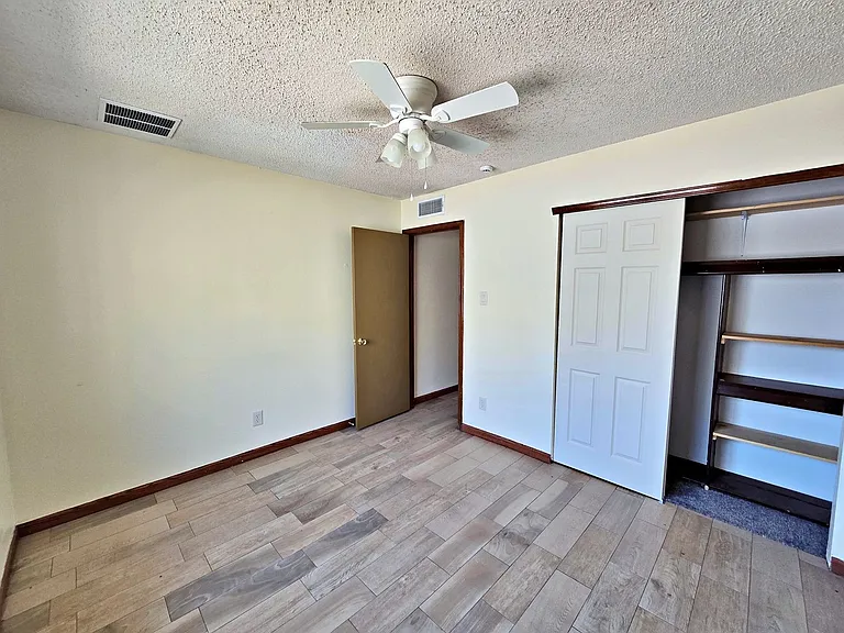 3219 Mountain Ridge Dr — Photo 12