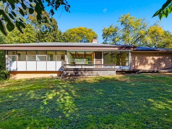 1S140 Pine Ln, Lombard, IL 60148