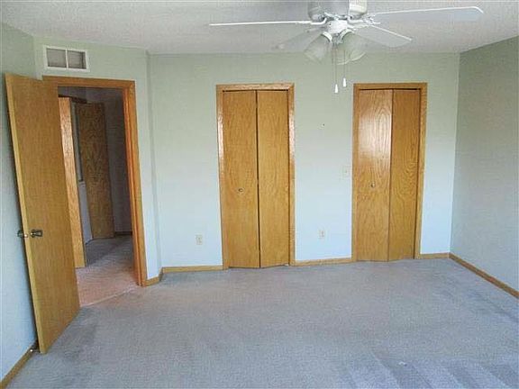 4th image of 2800 Autumnwood Ln