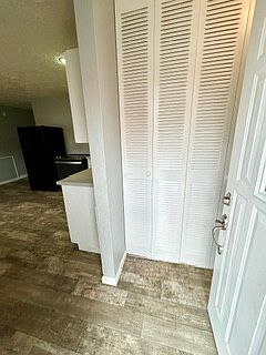 3rd image of 417 N Lincoln Blvd