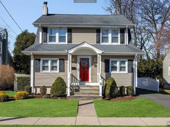 28 Lexington Ave, Westwood, NJ 07675