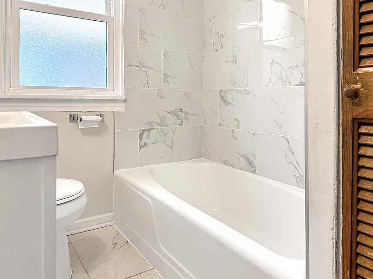 525 N Taylor Ave — Photo 9