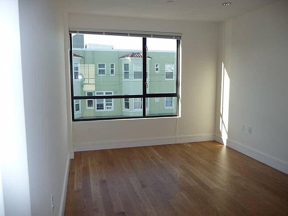 5th image of 700 Valencia St APT 3
