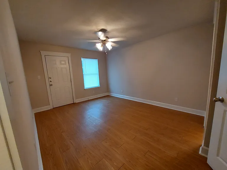 708 Claremont Pkwy #A — Photo 2
