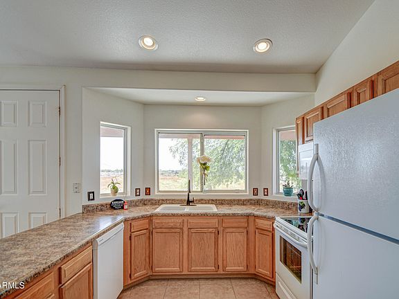 2nd image of 5349 E SAVANNAH Lane