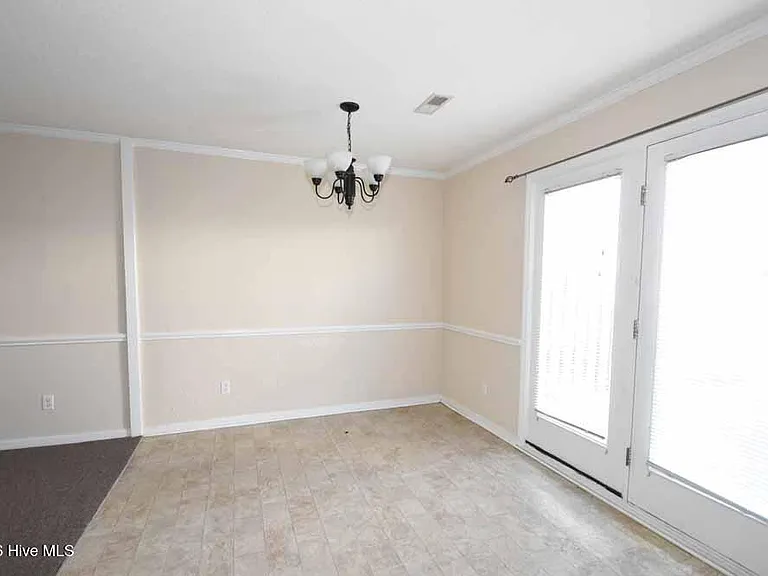3818 Sterling Pointe Dr #J1 — Photo 7