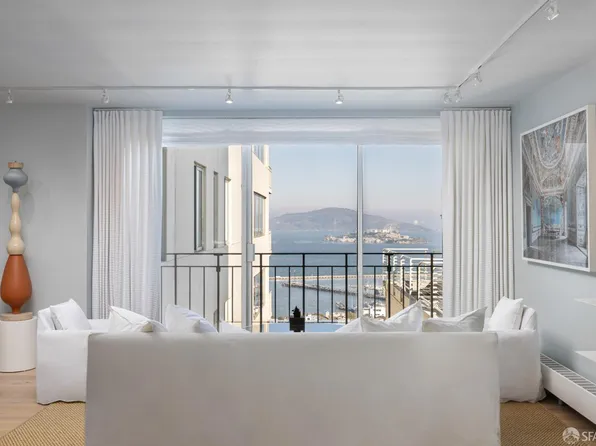 1080 Chestnut St APT 3B, San Francisco, CA 94109