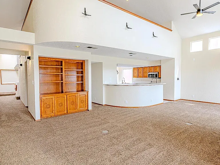 5137 Glenwood Pointe Ln NE #5137 — Photo 37
