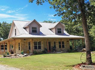 10229 W Henry Prairie Rd, Hearne, TX 77859