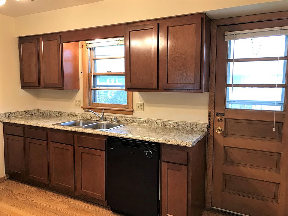 New Cabinets & Counters