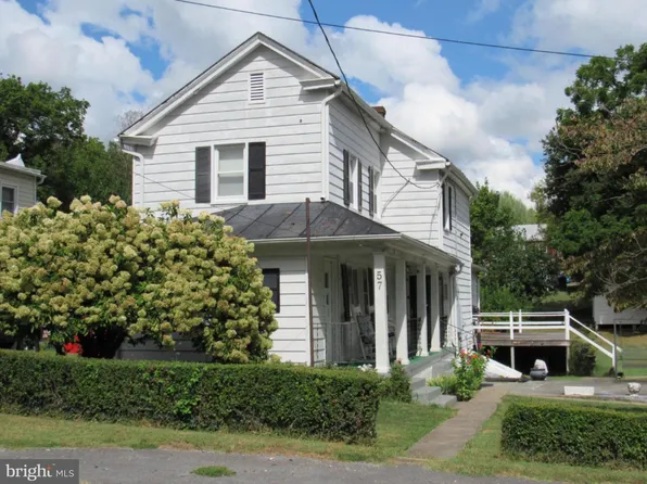57 Rowles St, Harpers Ferry, WV 25425
