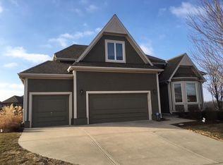 4824 Augusta Dr, Basehor, KS 66007