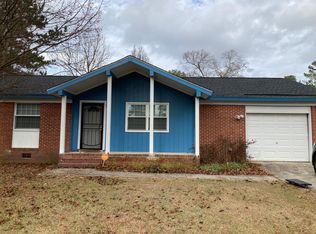 6306 Belle Terre Ct, Fayetteville, NC 28304