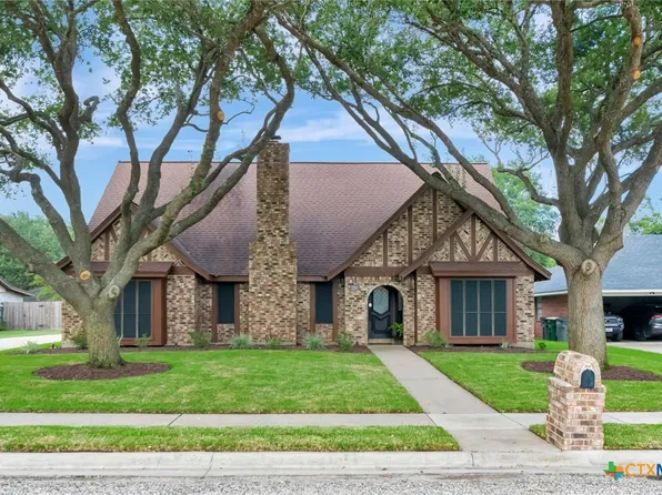 306 Tracy Ln, Victoria, TX 77904