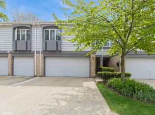 203 Spring Ct, Bloomingdale, IL 60108