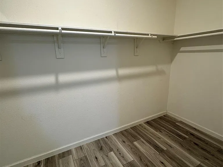 1061 Long Bay Ct — Photo 12
