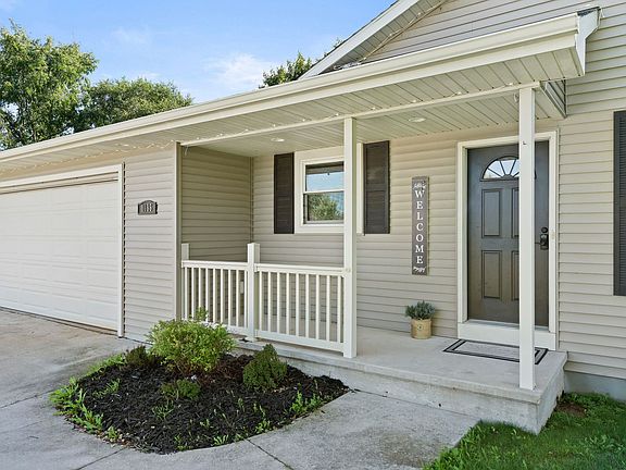 4th image of 1136 Mistletoe Ln