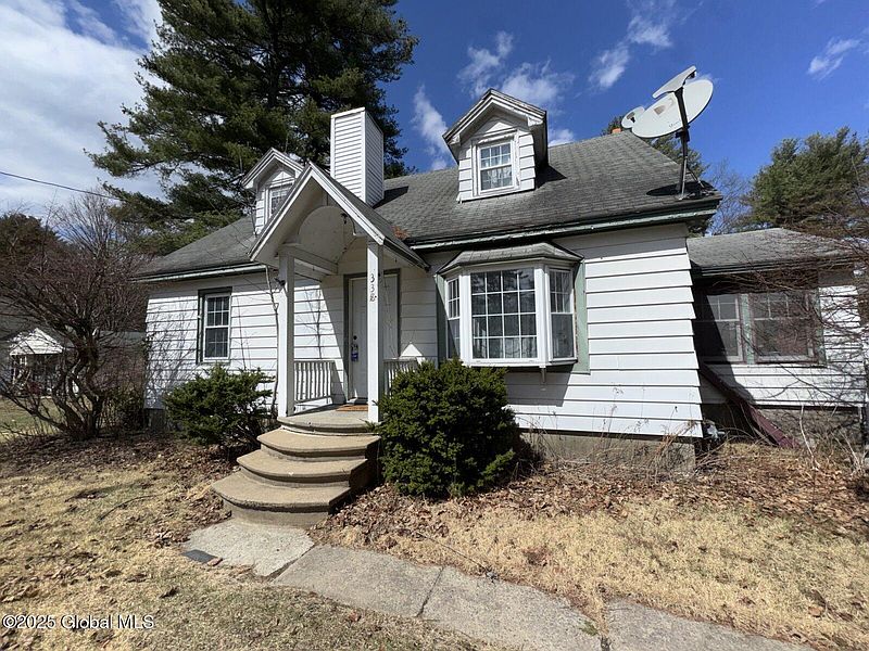 2nd image of 338 Northline Road